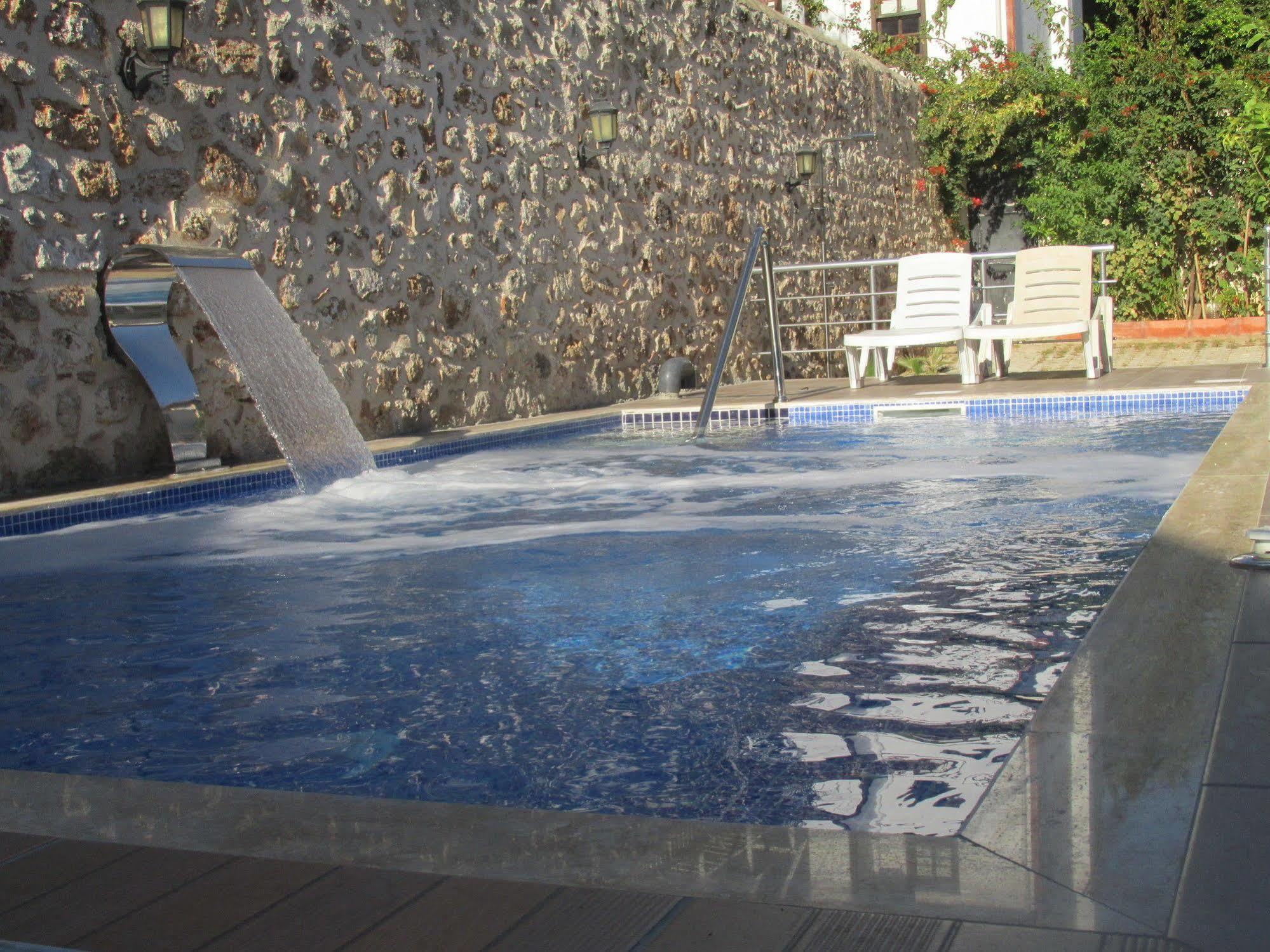 Sabah Otel 2*